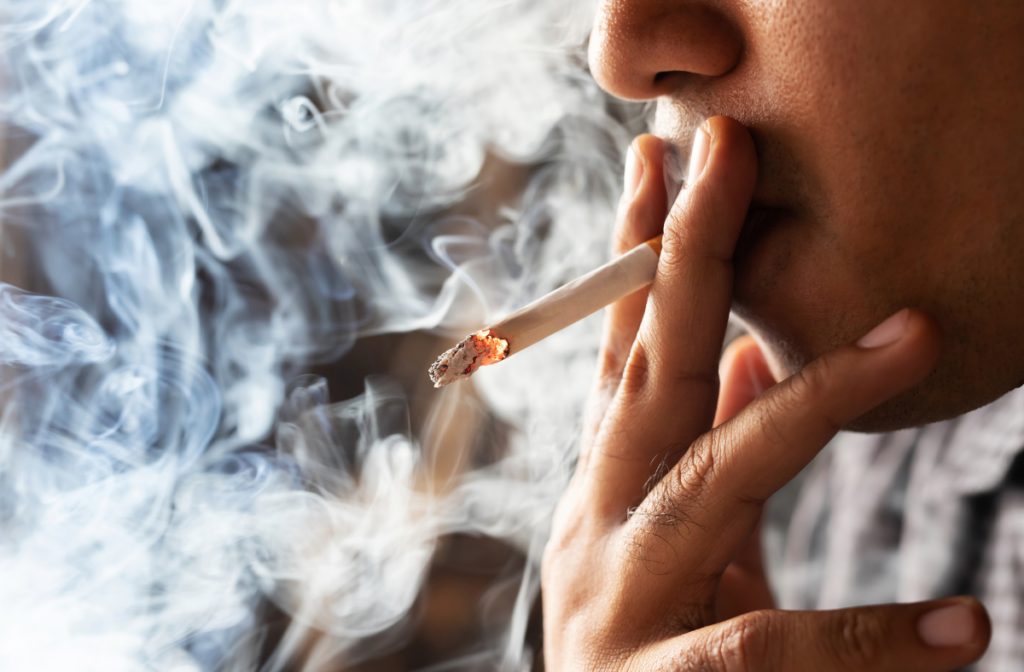 ทำไมเราไม่ควร สูบบุหรี่มวน การสูบบุหรี่มวนเป็นอันตรายต่อสุขภาพ เพราะมีสารที่ก่อให้เกิดมะเร็ง บทความนี้จะมาแชร์ตัวช่วยการเลิกบุหรี่มวนกัน